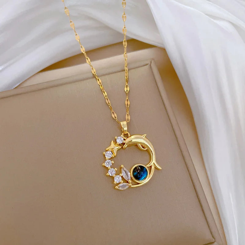 Exquisite Starry Sky Planet Zircon Necklace for Women Luxury Shiny Star Moon Pendant Stainless Steel Clavicle Chain Jewelry Gift Magia de Ofertas